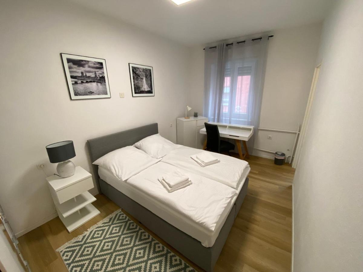 Double Room,1541593819:JPEG