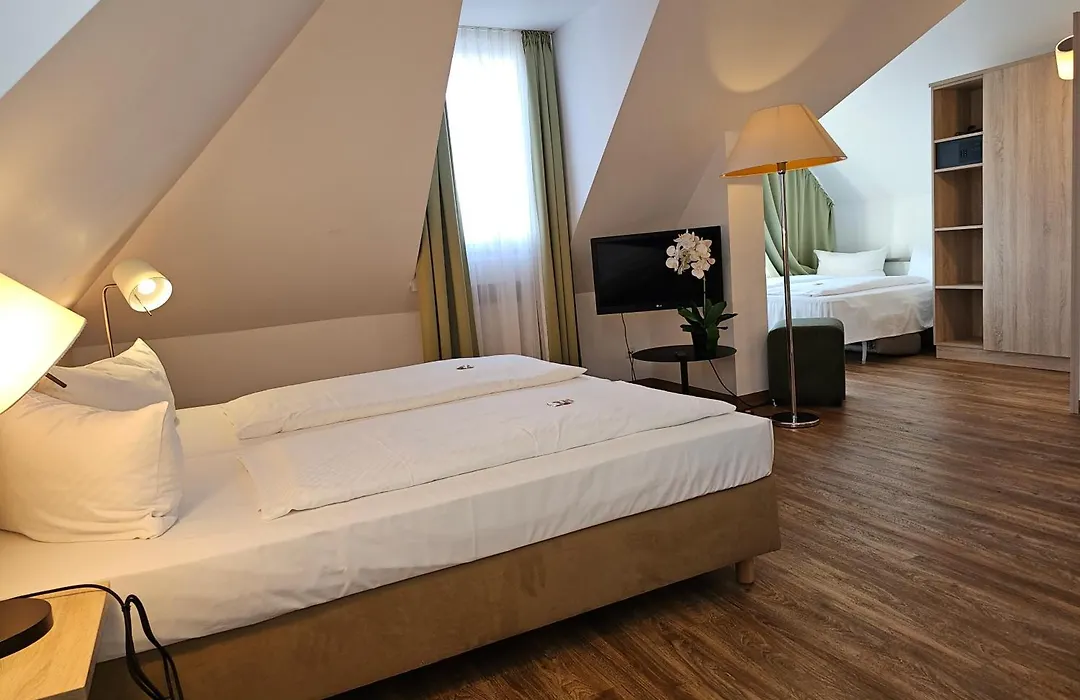 Hotel Alpha-1